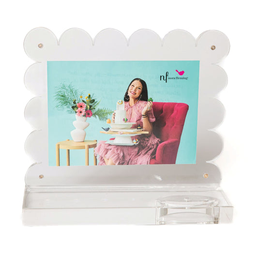Scalloped acrylic frame